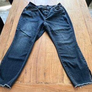JUDY BLUE 16W JEANS STYLEJB82424DK-PL Skinny with ankle Slit